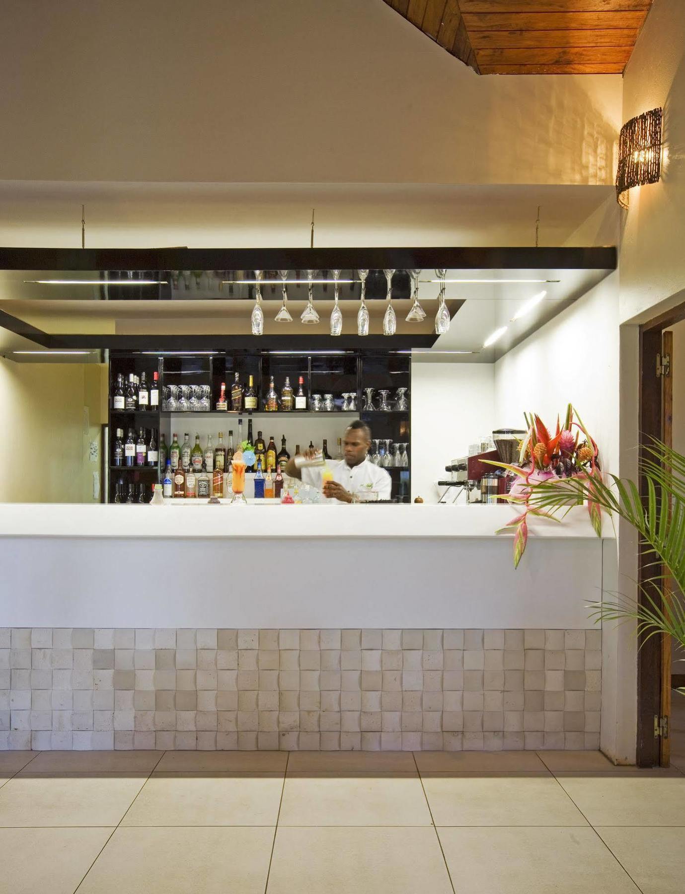 แมงโกส์ รีสอร์ต วานูอาตู Hotel พอร์ตวิลา ภายนอก รูปภาพ